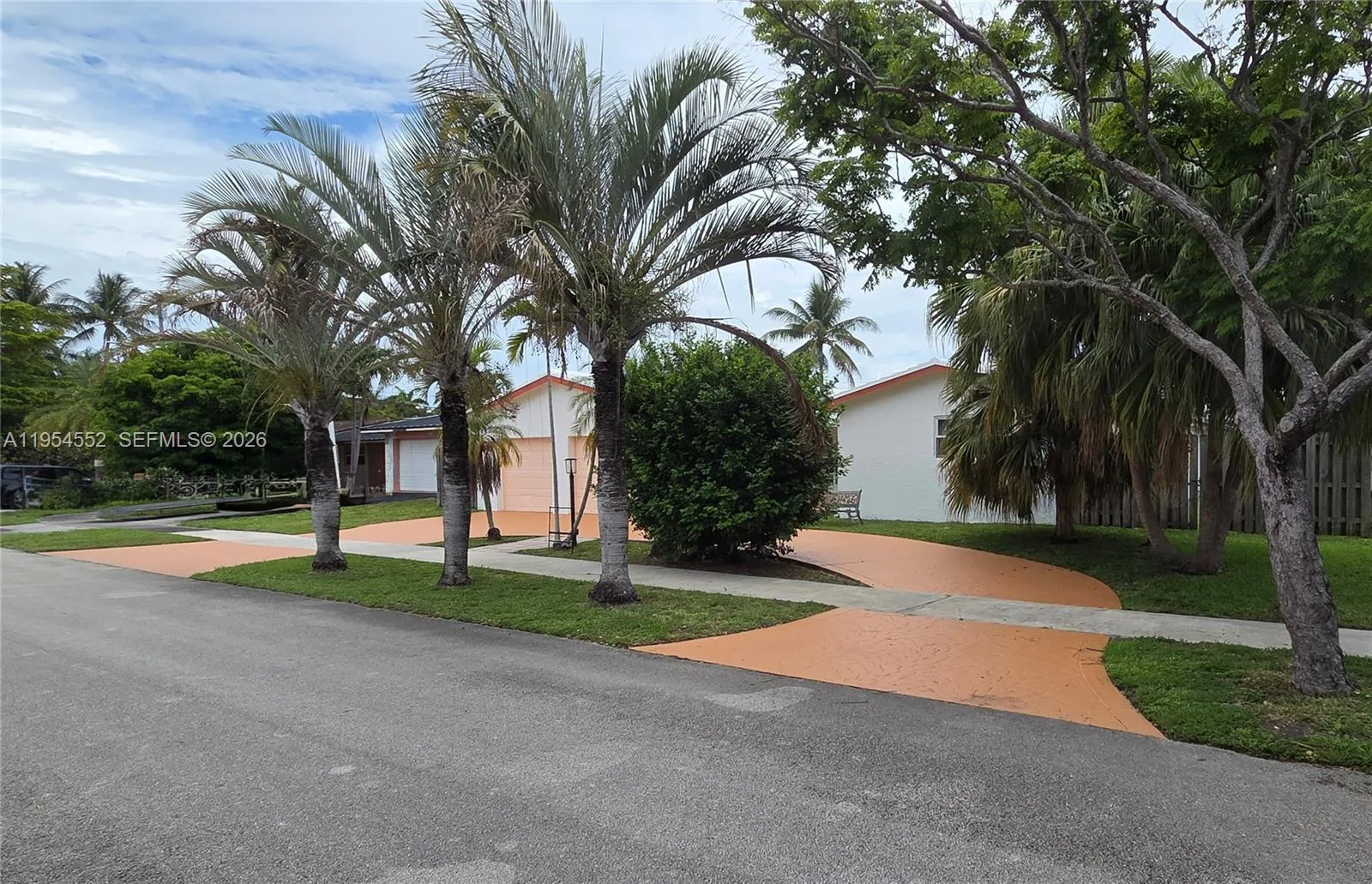 1245 Coral Ln, Hollywood, FL 33019 photo 5