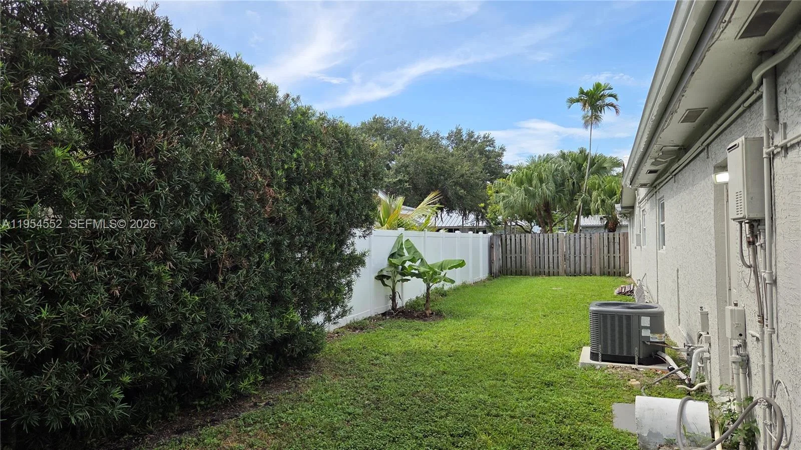 1245 Coral Ln, Hollywood, FL 33019 photo 7