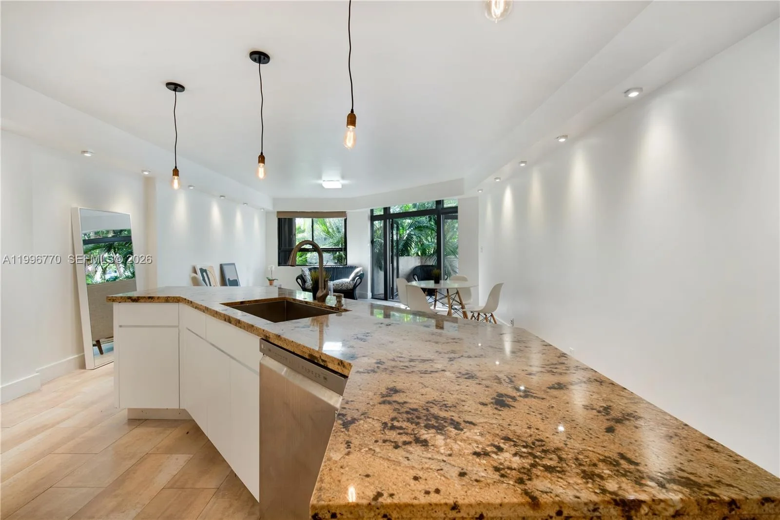 181 Crandon Blvd # 104, Key Biscayne, FL 33149 photo 5