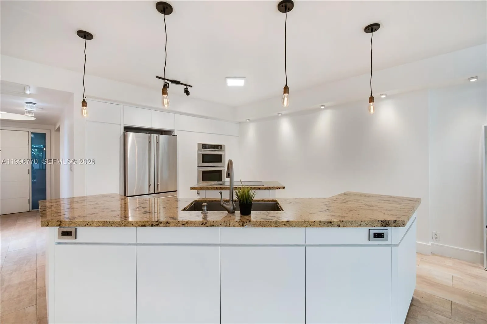 181 Crandon Blvd # 104, Key Biscayne, FL 33149 photo 7