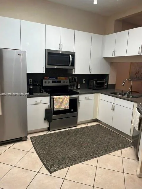 10136 Lombardy Dr, Tamarac, FL 33321 photo 3
