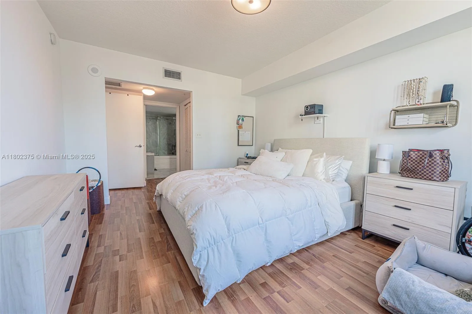 31 SE 5 ST # 1603, Miami, FL 33131 photo 11