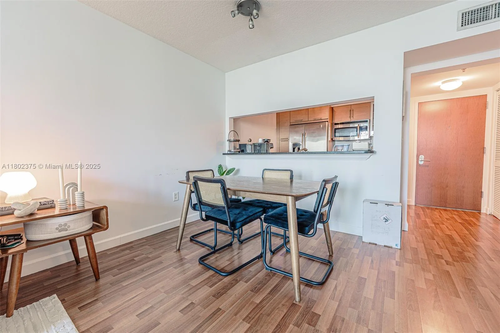 31 SE 5 ST # 1603, Miami, FL 33131 photo 4
