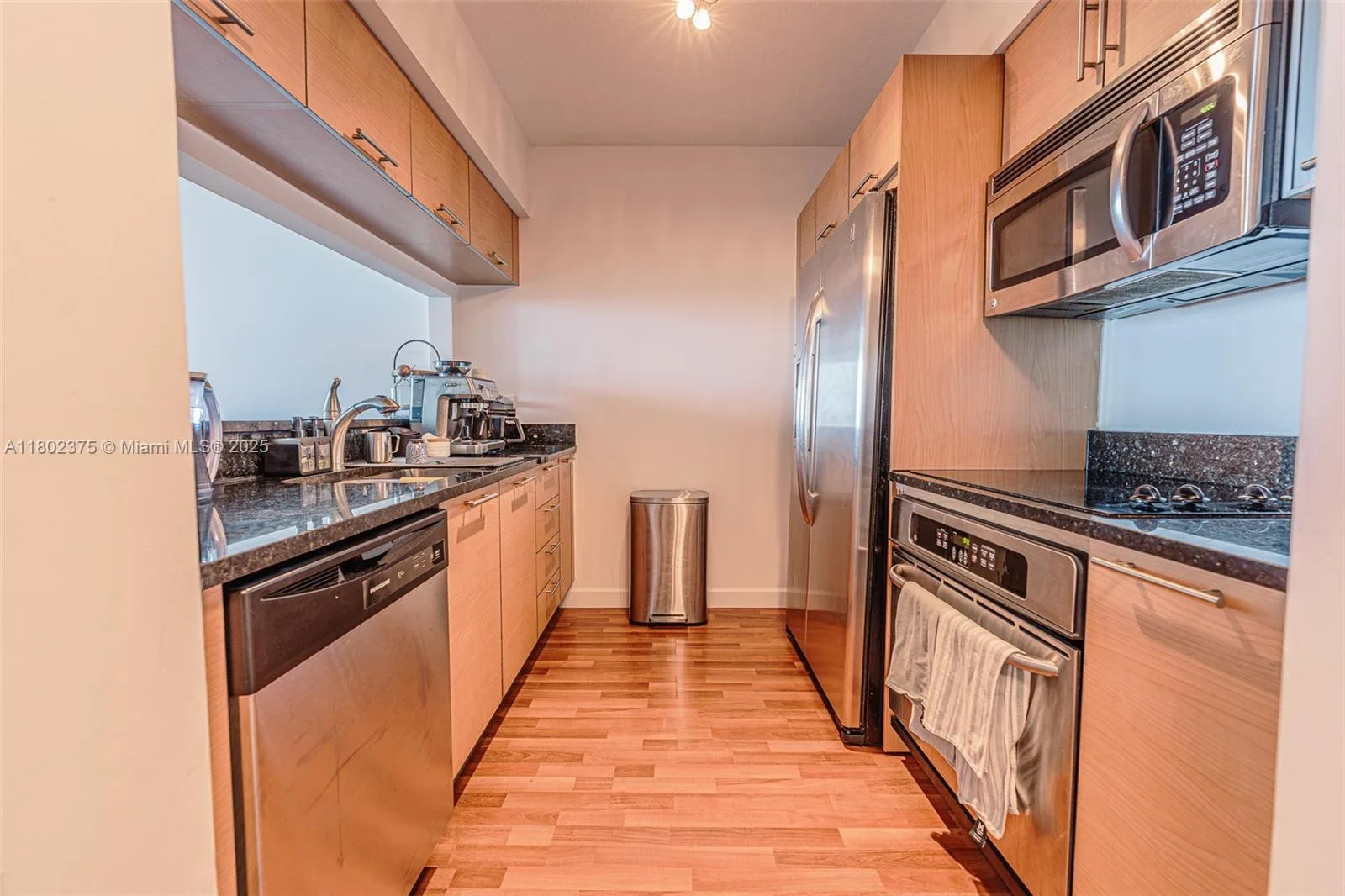 31 SE 5 ST # 1603, Miami, FL 33131 photo 7