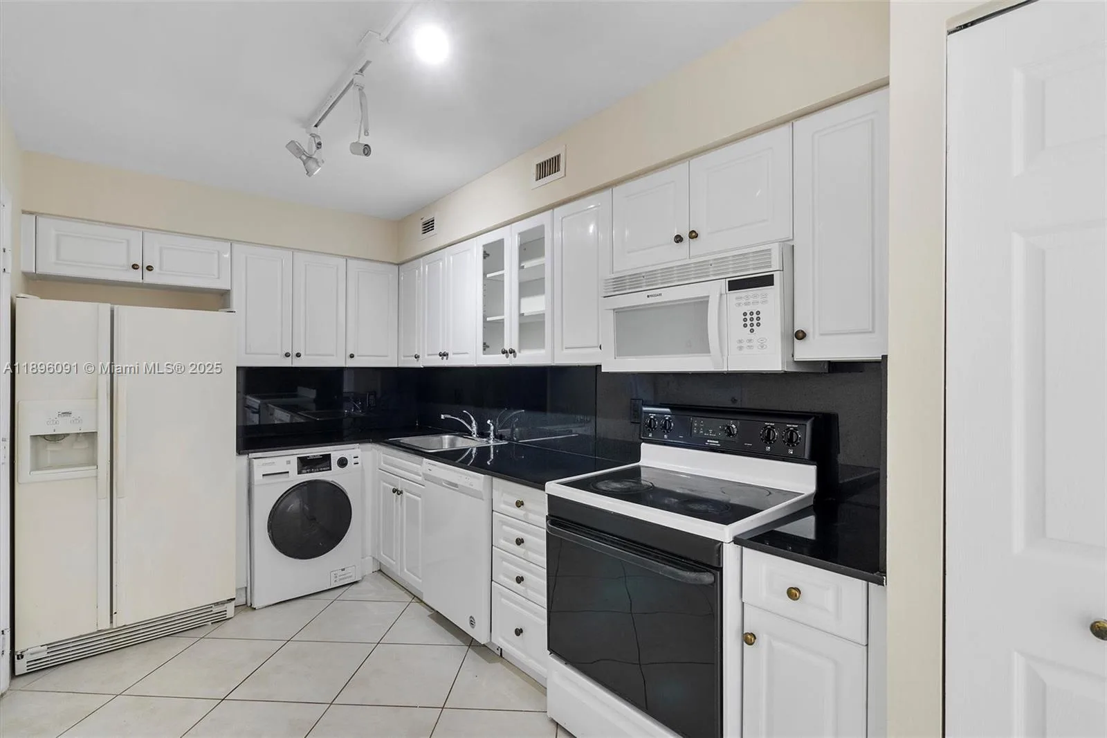 6770 Indian Creek Dr # 8R, Miami Beach, FL 33141 photo 8