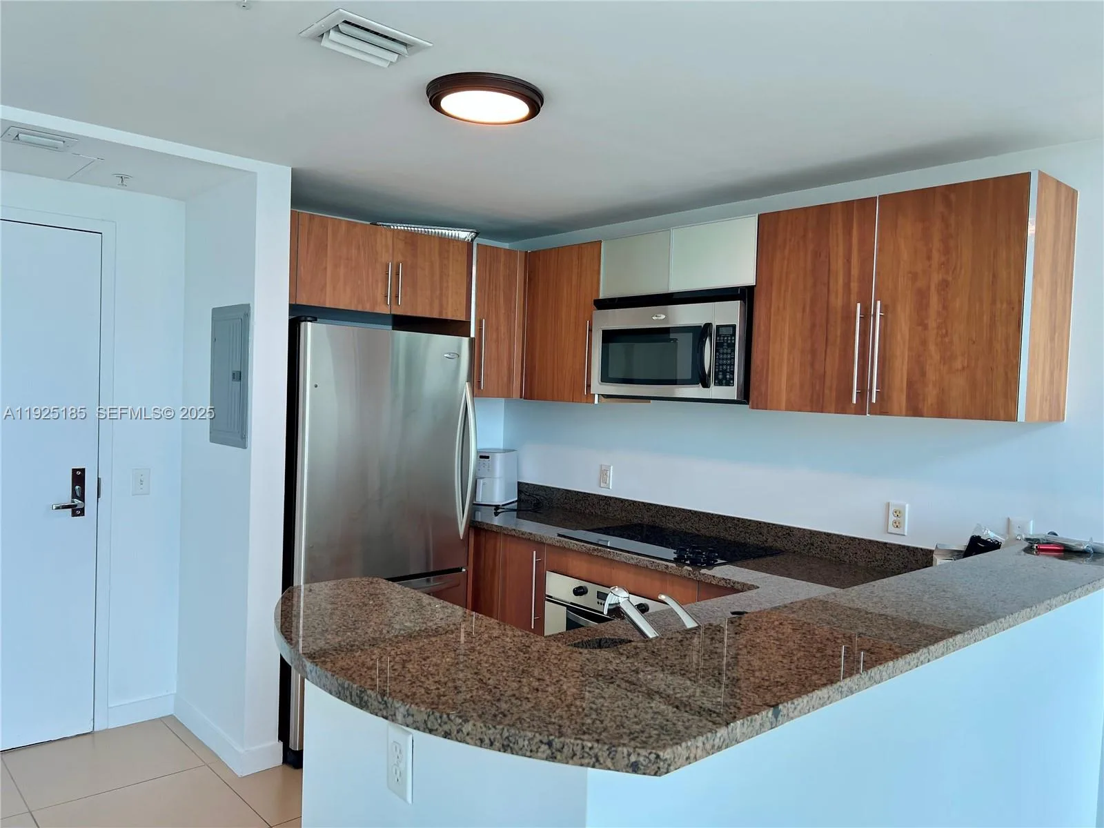 300 S Biscayne Blvd # Loft 1028, Miami, FL 33131 photo 4