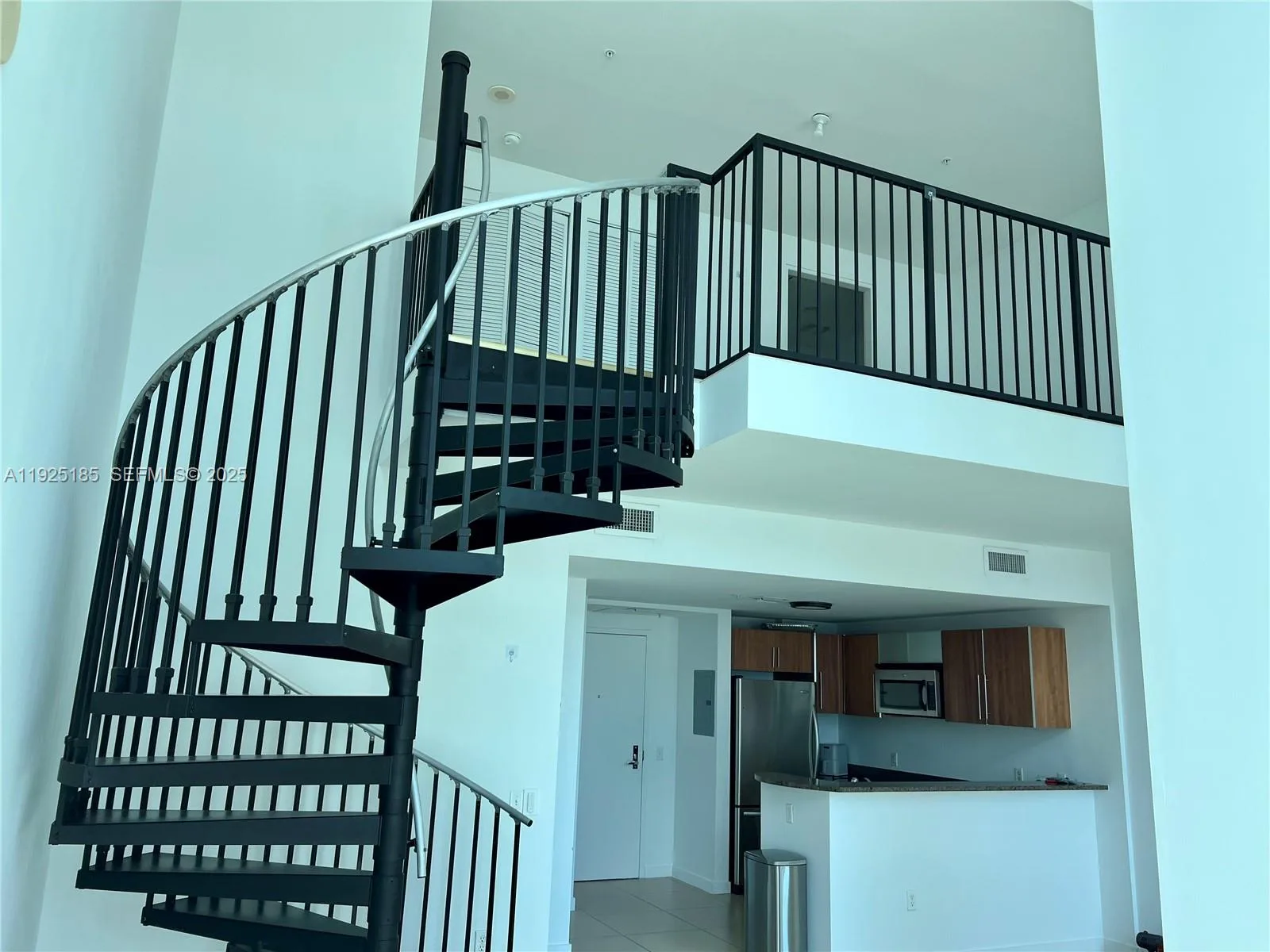 300 S Biscayne Blvd # Loft 1028, Miami, FL 33131 photo 7