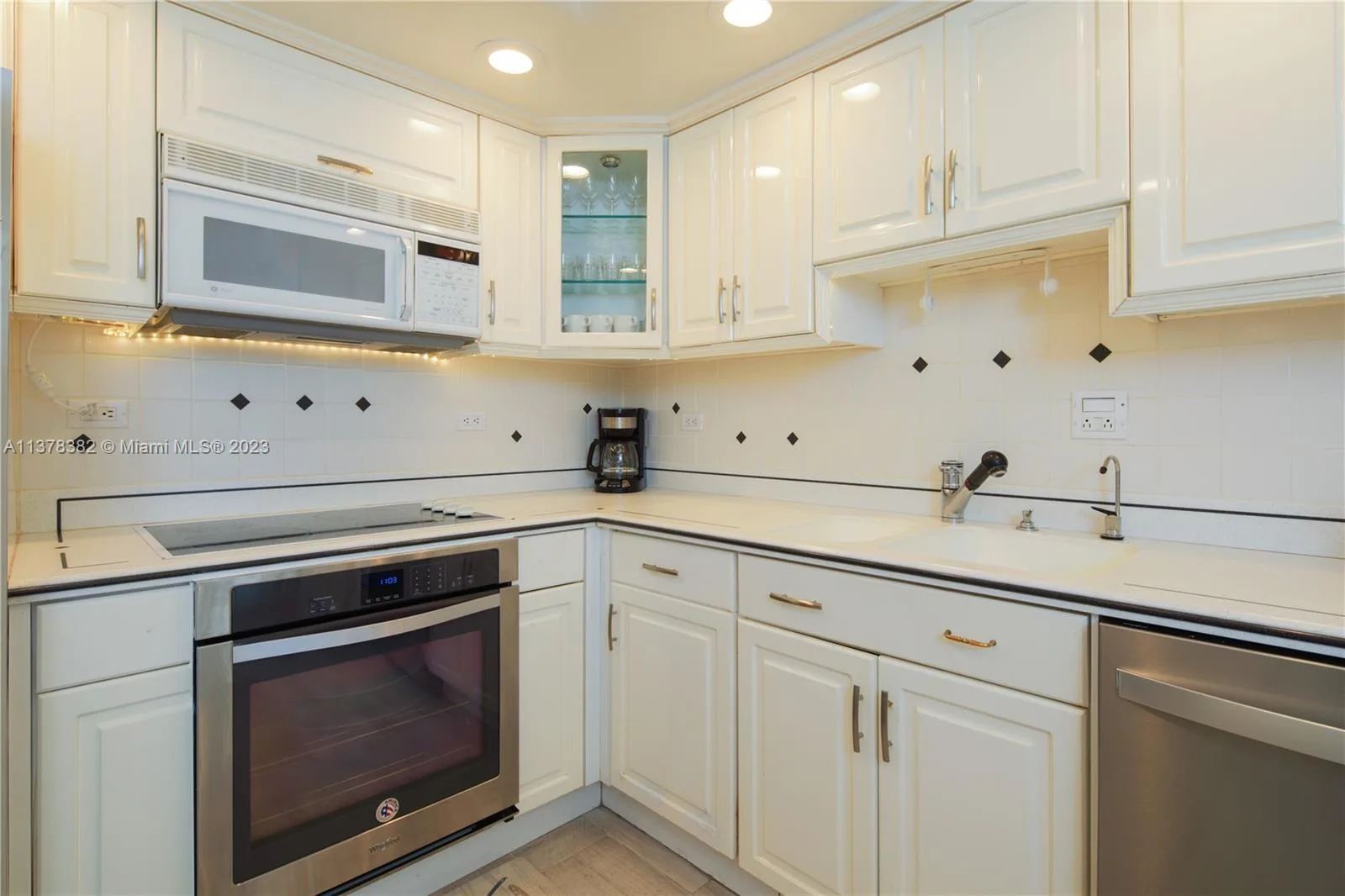 5005 Collins Ave # 610, Miami Beach, FL 33140 photo 12