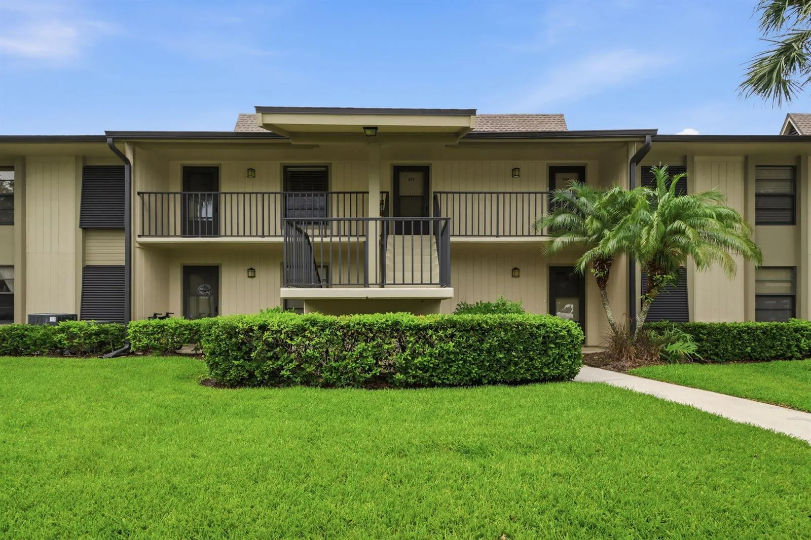 29 Plantation Drive # 202, Vero Beach, FL 32966