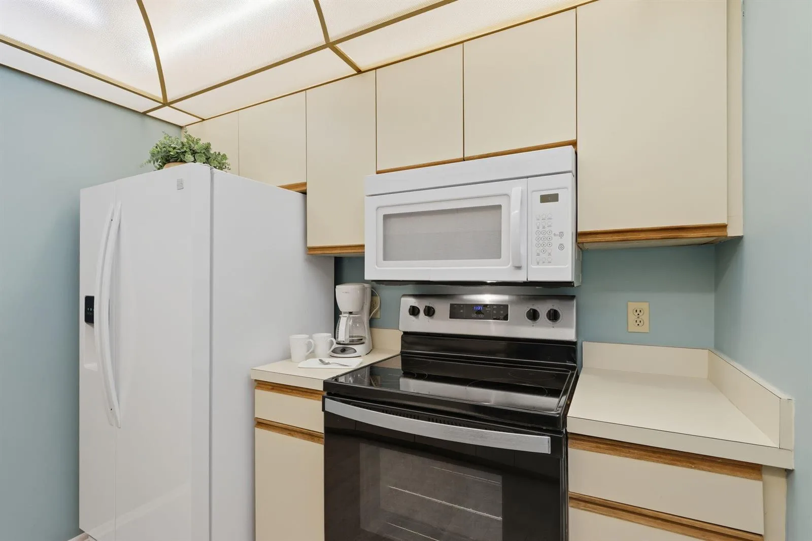 29 Plantation Drive # 202, Vero Beach, FL 32966 photo 12