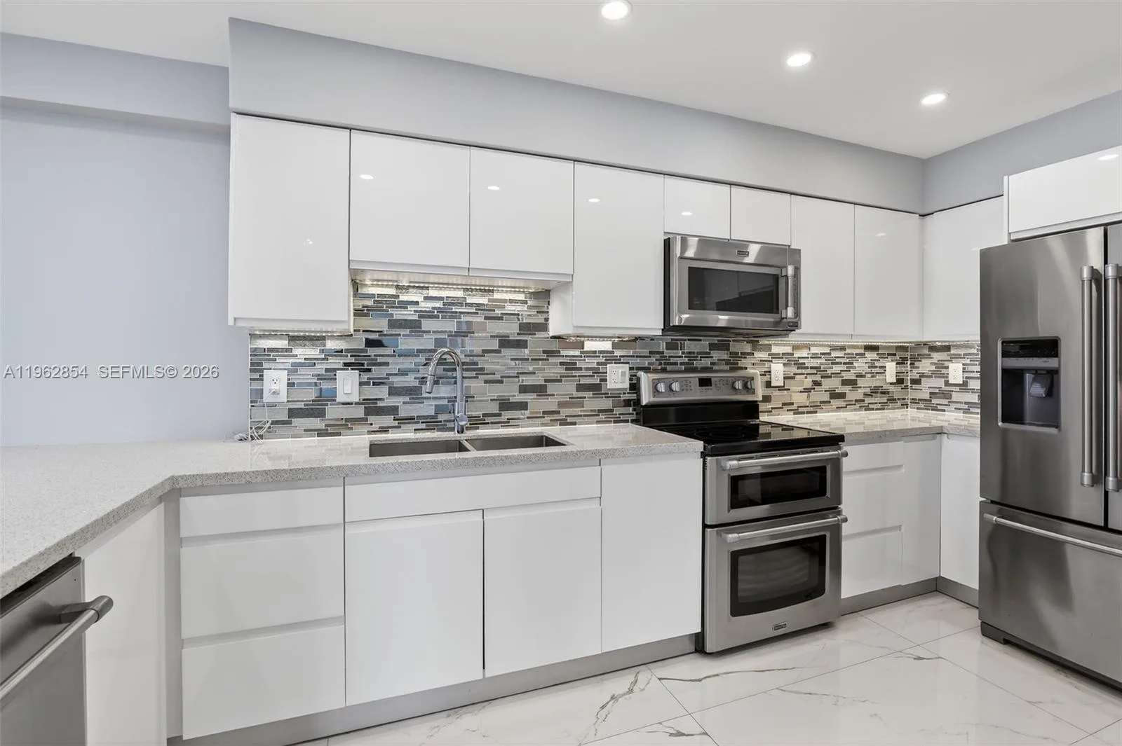 3370 Hidden Bay Dr # 1501, Aventura, FL 33180 photo 9