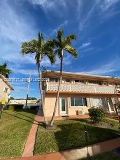 925 SW 11th Ave # 1, Hallandale Beach, FL 33009