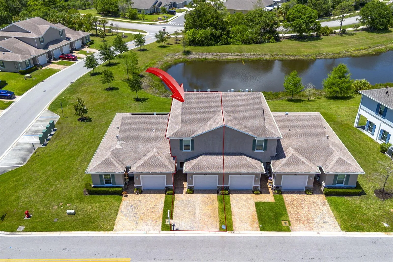 696 NE Waters Edge Lane, Port St. Lucie, FL 34983