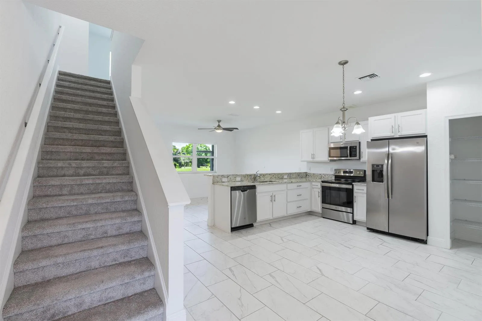 696 NE Waters Edge Lane, Port St. Lucie, FL 34983 photo 12