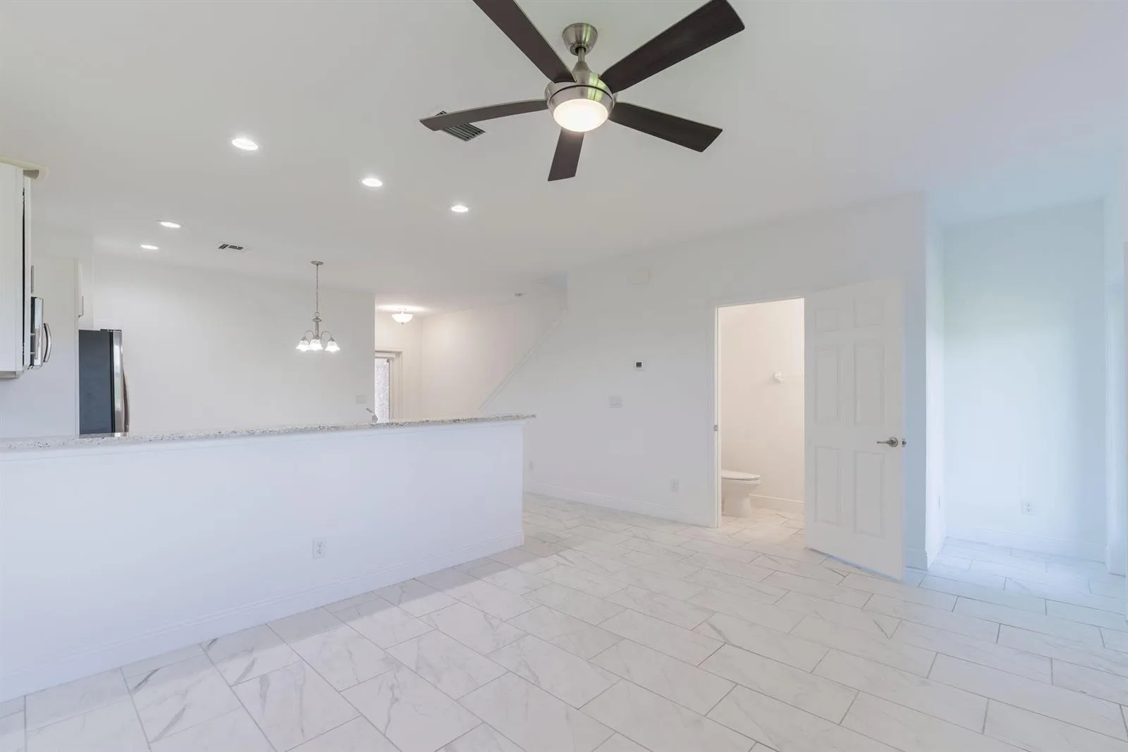 696 NE Waters Edge Lane, Port St. Lucie, FL 34983 photo 9