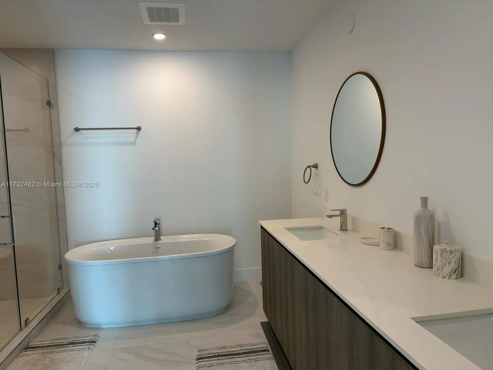 17550 Collins Ave # 902, Sunny Isles Beach, FL 33160 photo 12