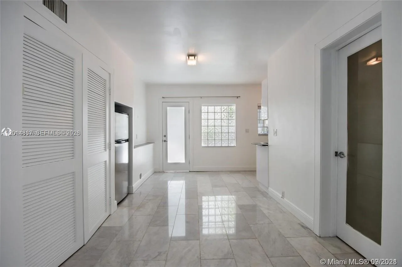 928 Jefferson Ave, Miami Beach, FL 33139 photo 2