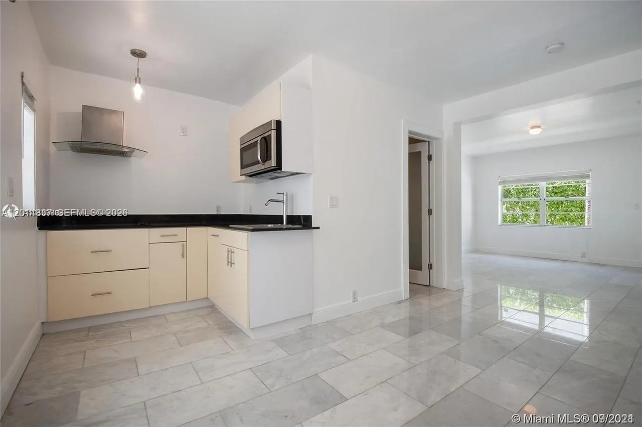 928 Jefferson Ave, Miami Beach, FL 33139 photo 4