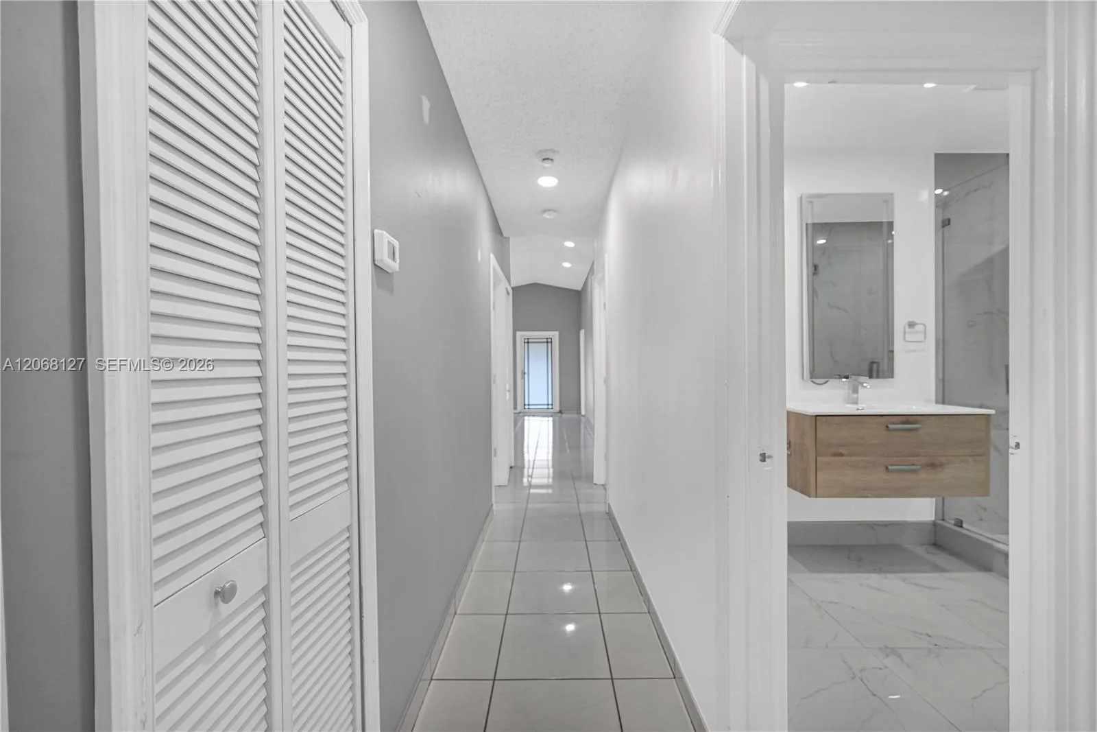 451 E 37st, Hialeah, FL 33013 photo 7