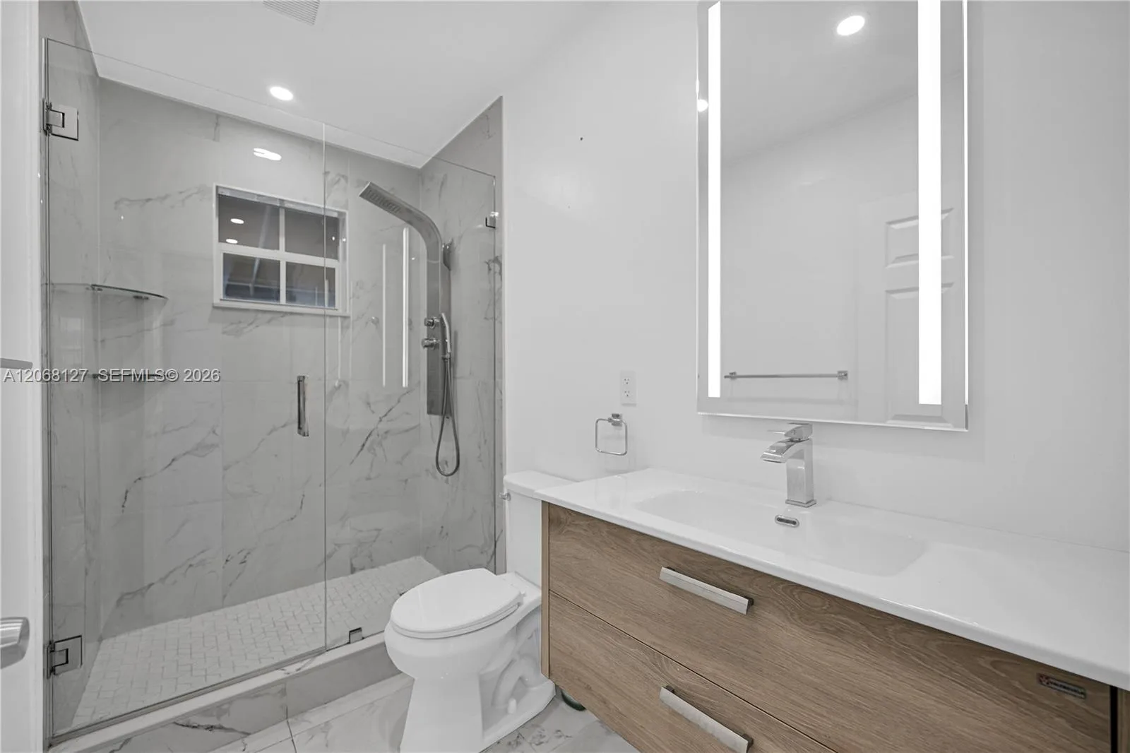 451 E 37st, Hialeah, FL 33013 photo 8