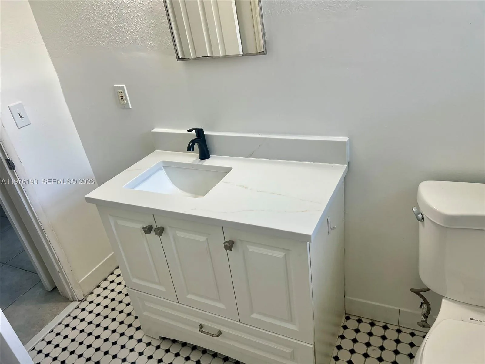 630 NE 15th Ct, Fort Lauderdale, FL 33304 photo 10