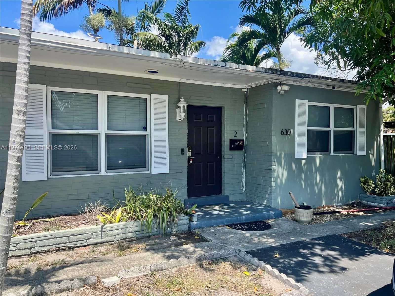 630 NE 15th Ct, Fort Lauderdale, FL 33304 photo 2