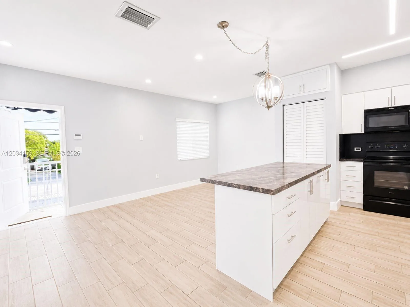7135 SW 21st St # 1, Miami, FL 33155