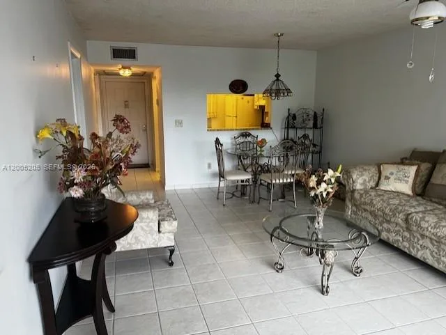 1101 Colony Point Cir # 318, Pembroke Pines, FL 33026 photo 7