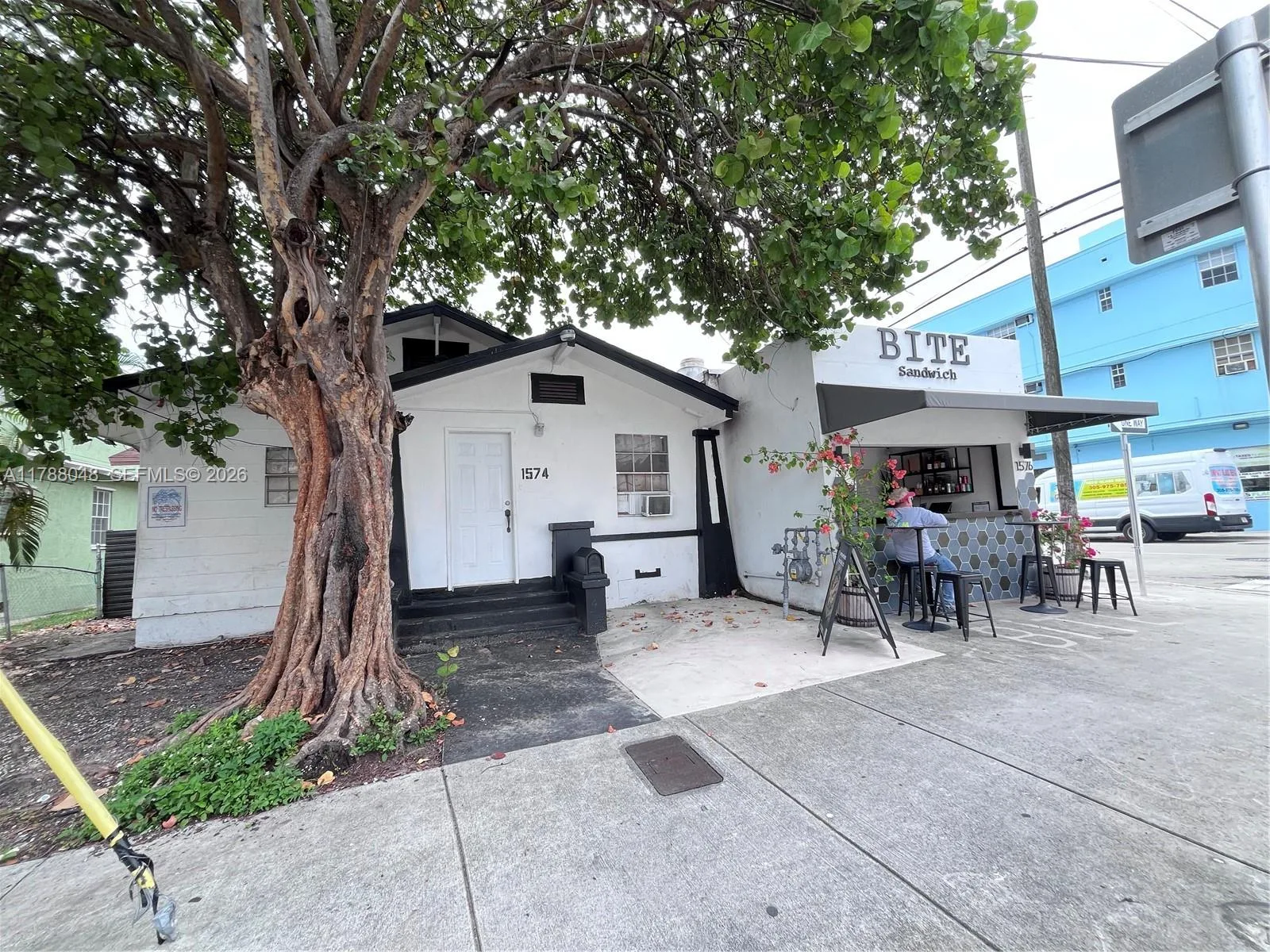 1574 SW 1st St, Miami, FL 33135 photo 2