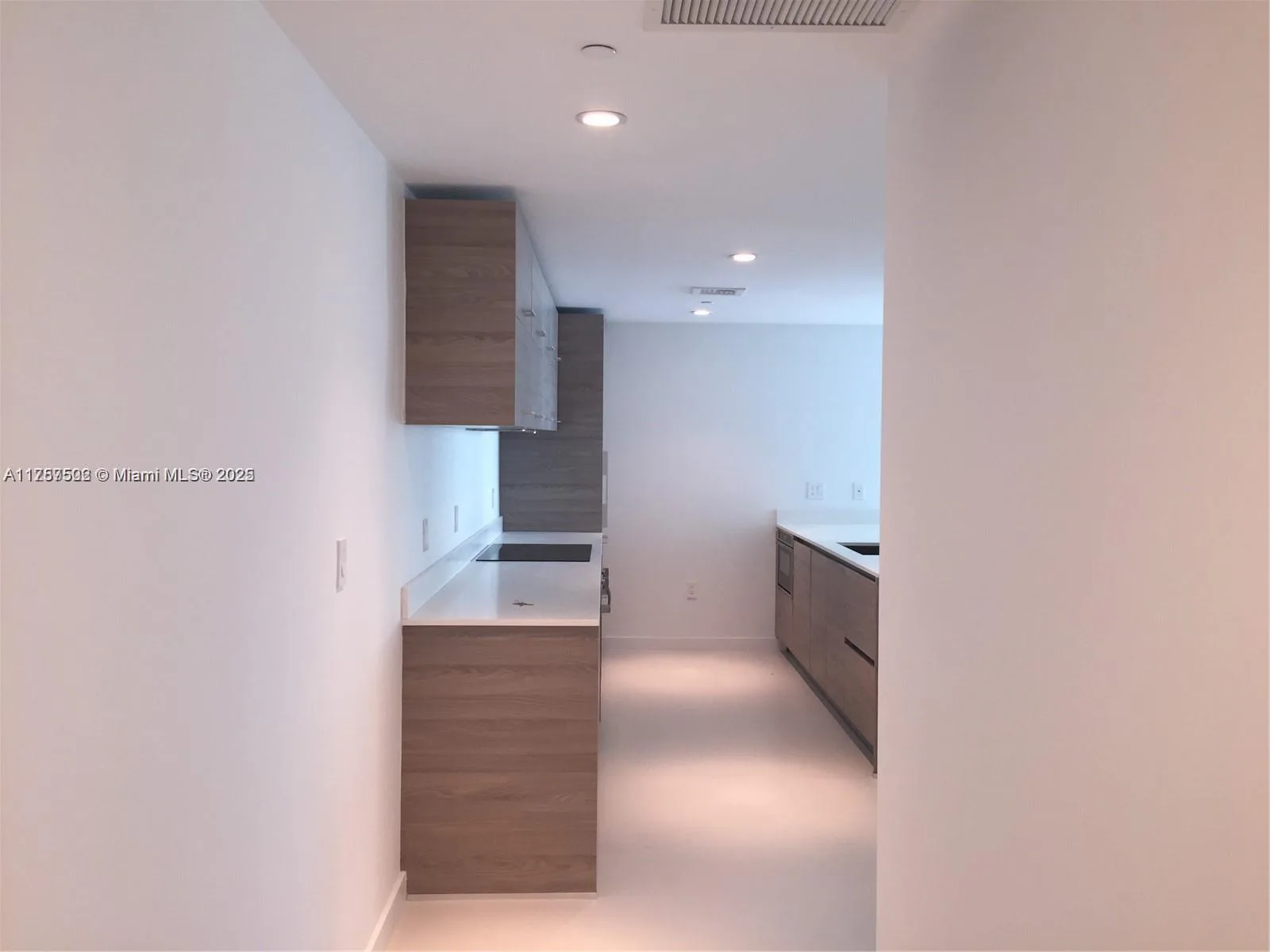 1300 S Miami Ave # 1910, Miami, FL 33130 photo 4