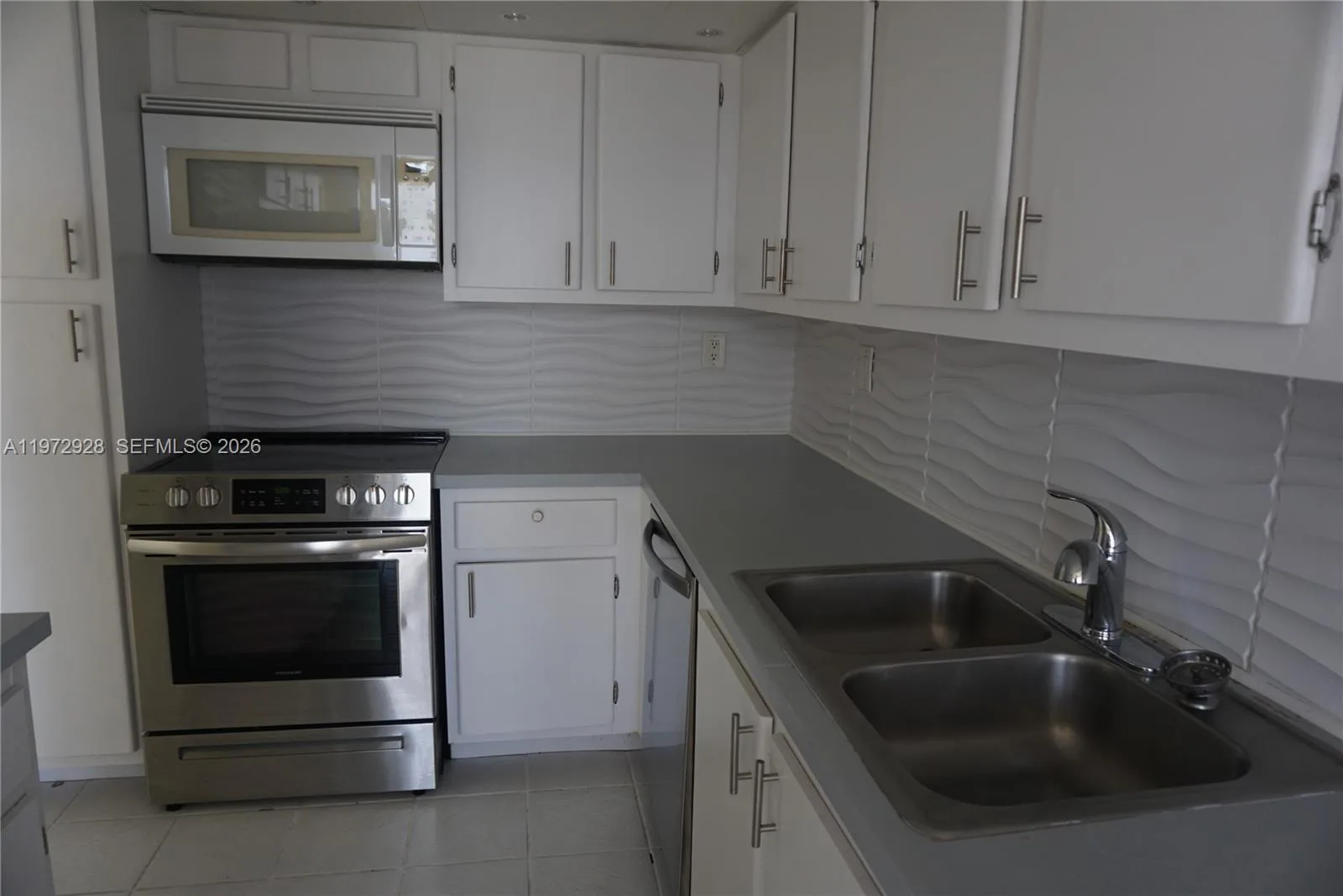 290 174th St # 2014, Sunny Isles Beach, FL 33160 photo 11