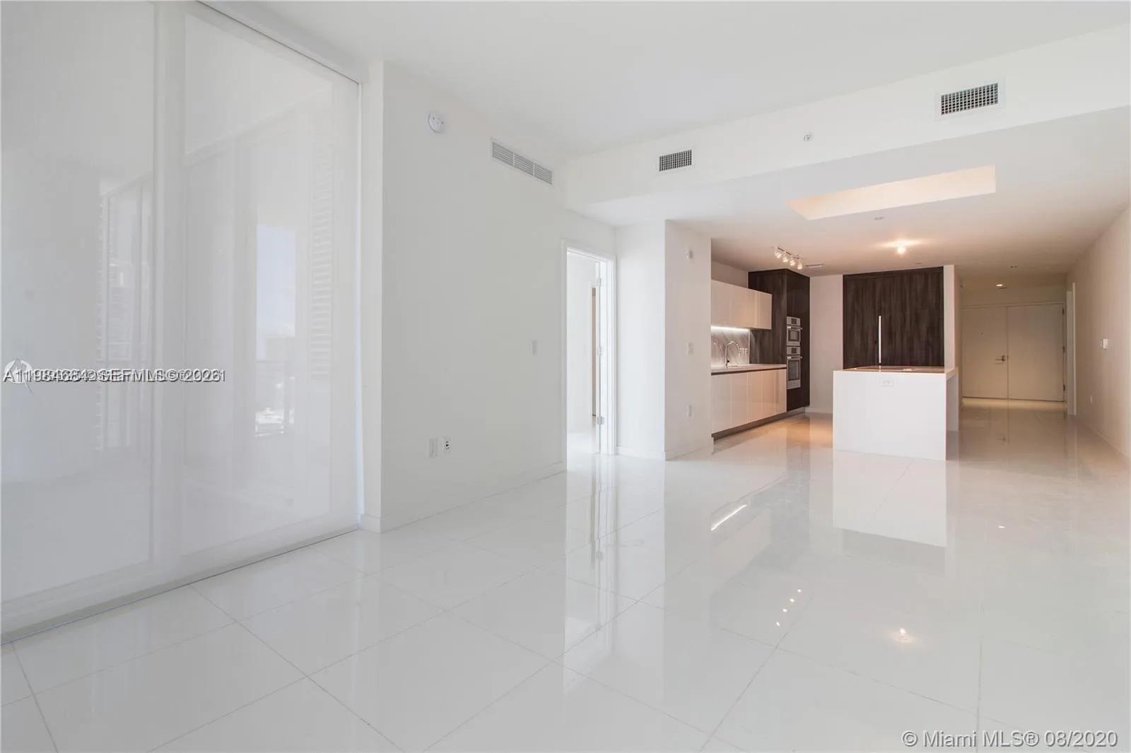 851 NE 1st Ave # 3601, Miami, FL 33132 photo 4