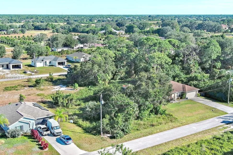 341 Ranchito Ave, Lehigh Acres, FL 33974 photo 10