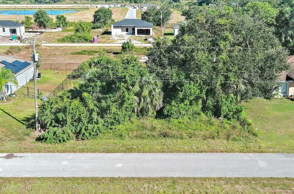 341 Ranchito Ave, Lehigh Acres, FL 33974 photo 3