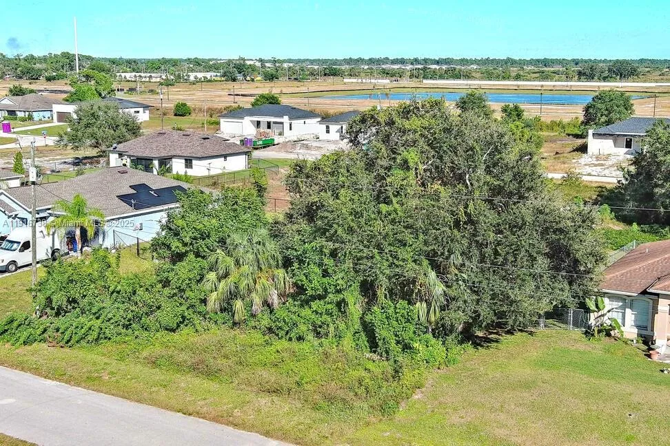 341 Ranchito Ave, Lehigh Acres, FL 33974 photo 4