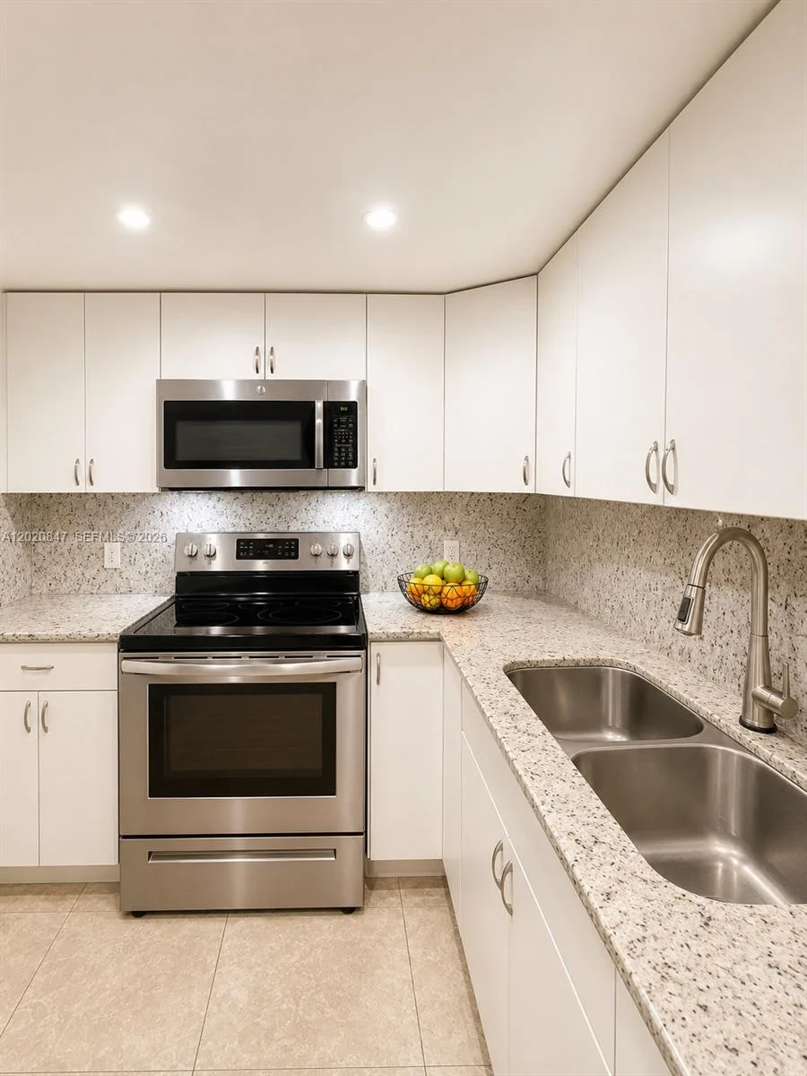 1460 NE 169th St # 108, North Miami Beach, FL 33162 photo 11