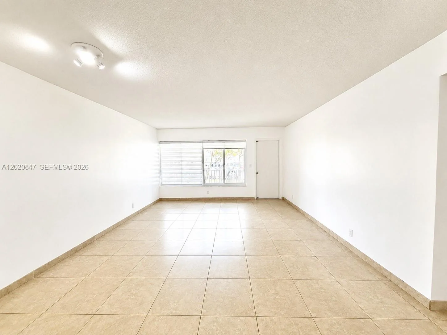 1460 NE 169th St # 108, North Miami Beach, FL 33162 photo 3