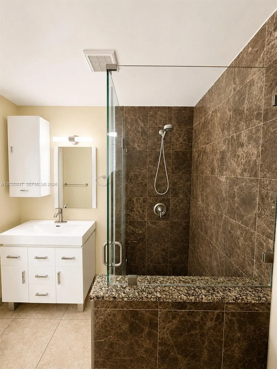 1460 NE 169th St # 108, North Miami Beach, FL 33162 photo 9