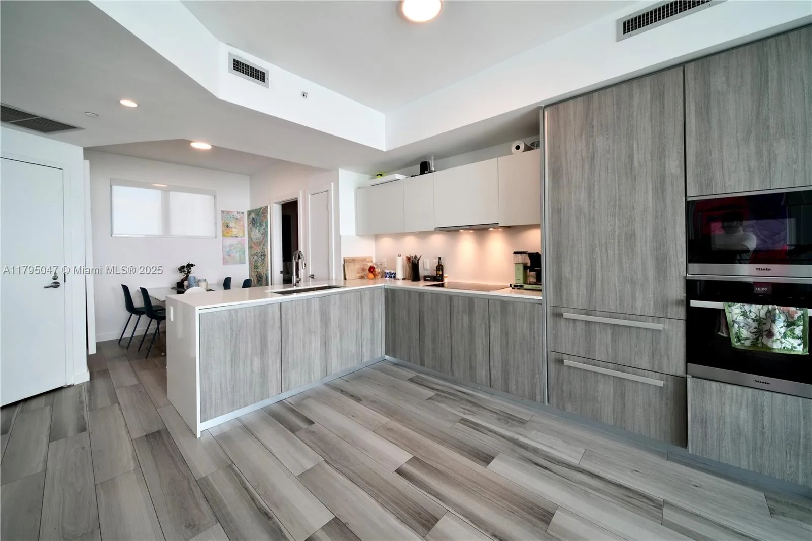 2900 NE 7th Ave # 1705, Miami, FL 33137 photo 5