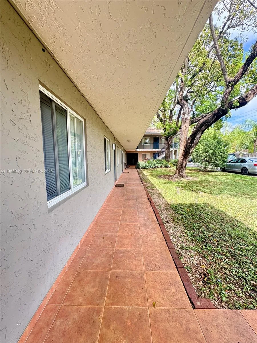 1111 SW 4th St, Fort Lauderdale, FL 33312 photo 12