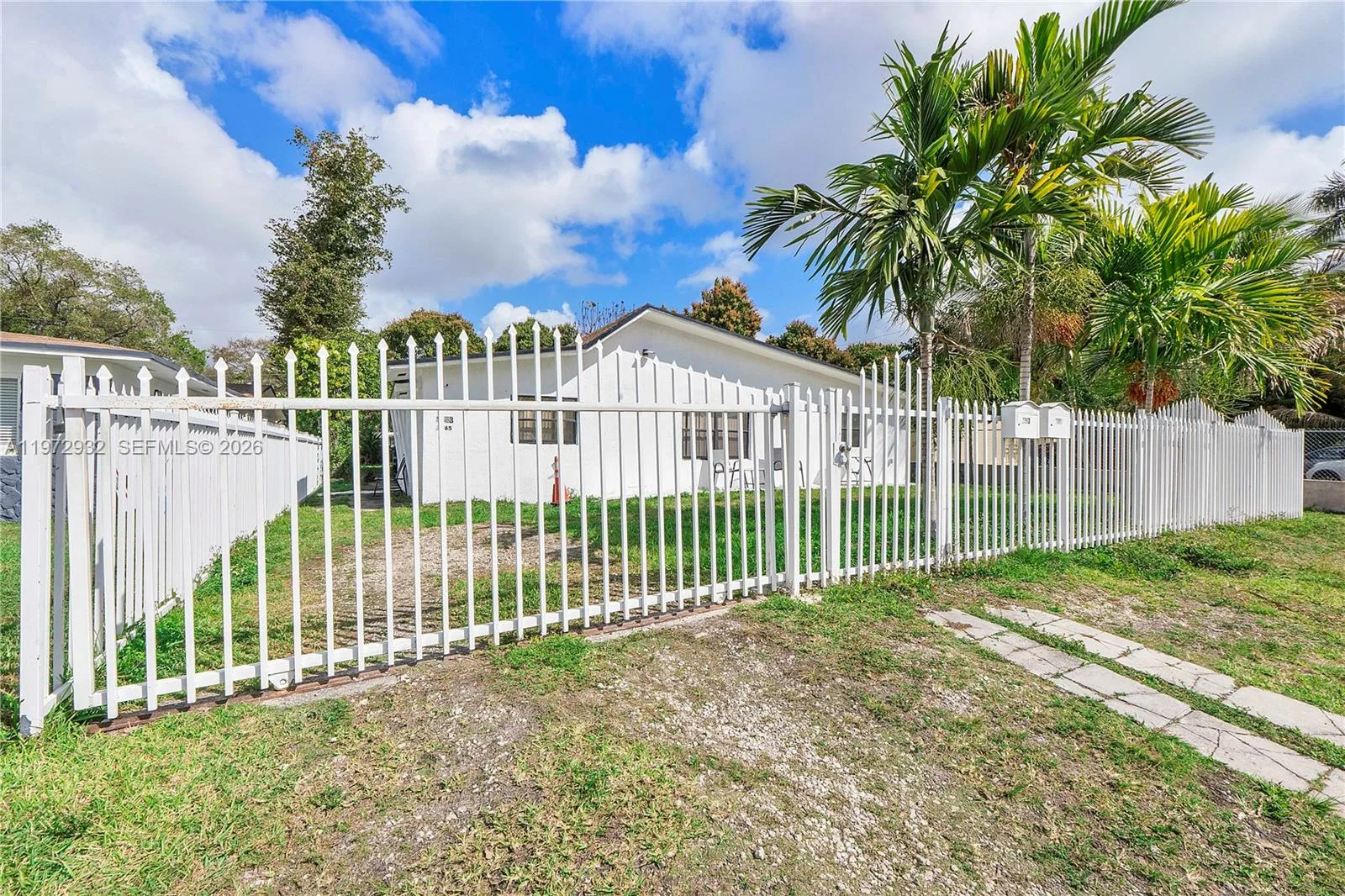 1563 NE 148th St, Miami, FL 33161