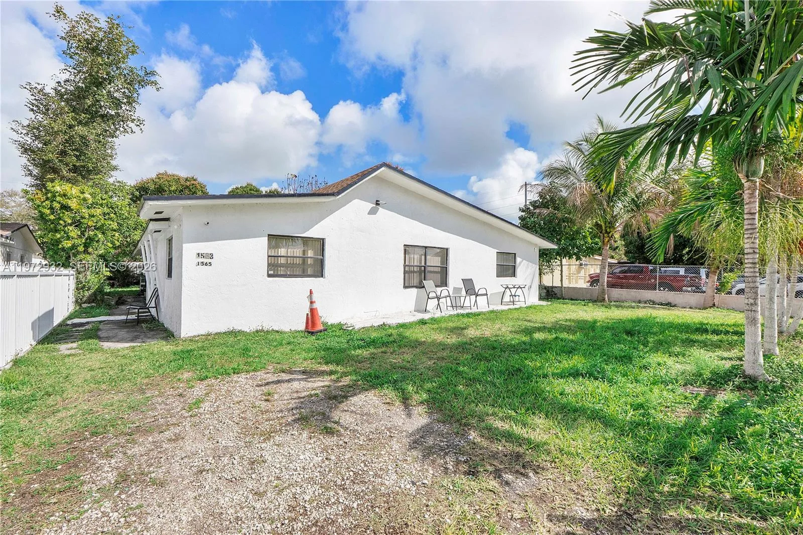 1563 NE 148th St, Miami, FL 33161 photo 3