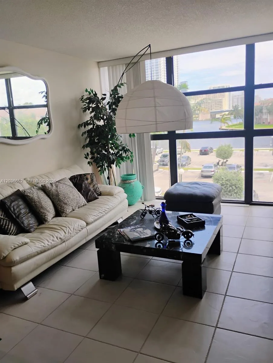 200 Leslie Dr # 324, Hallandale Beach, FL 33009 photo 2