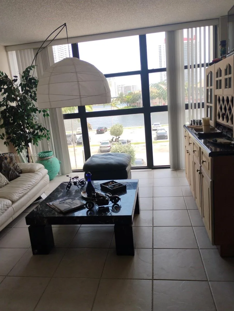 200 Leslie Dr # 324, Hallandale Beach, FL 33009 photo 3