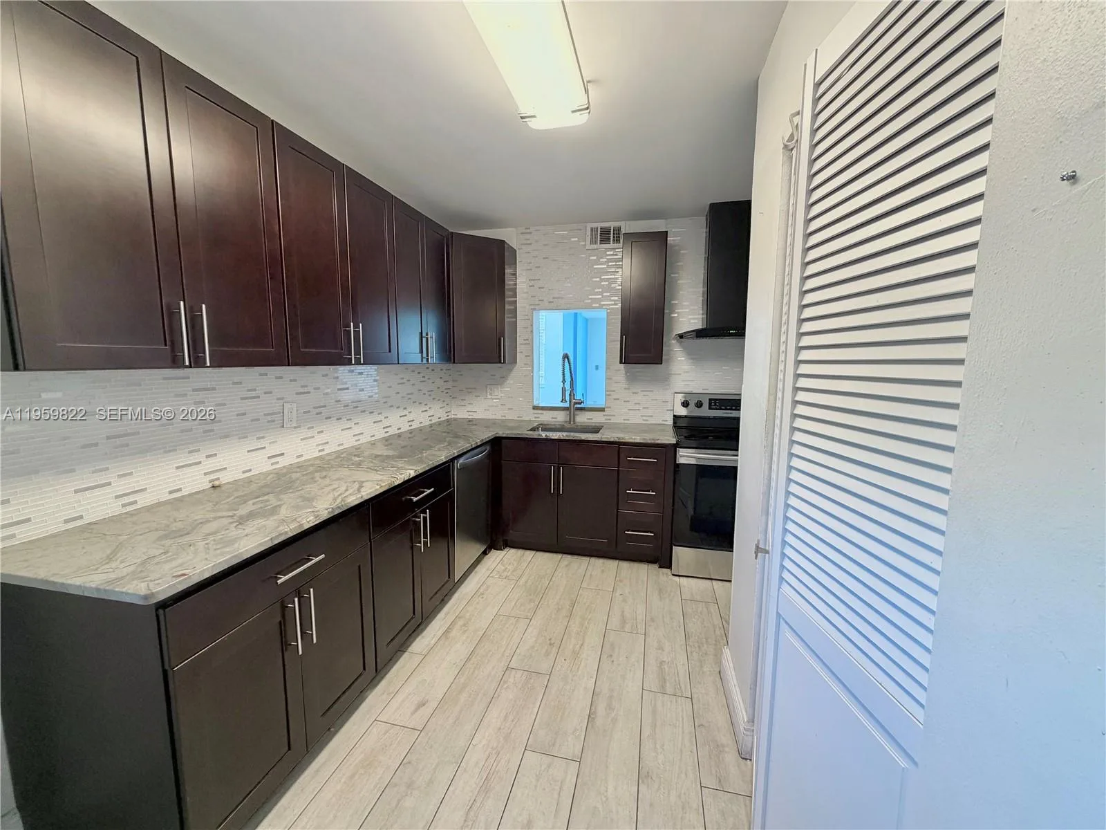 3660 NE 166th St # 301 +40' Deeded Dock, North Miami Beach, FL 33160 photo 7