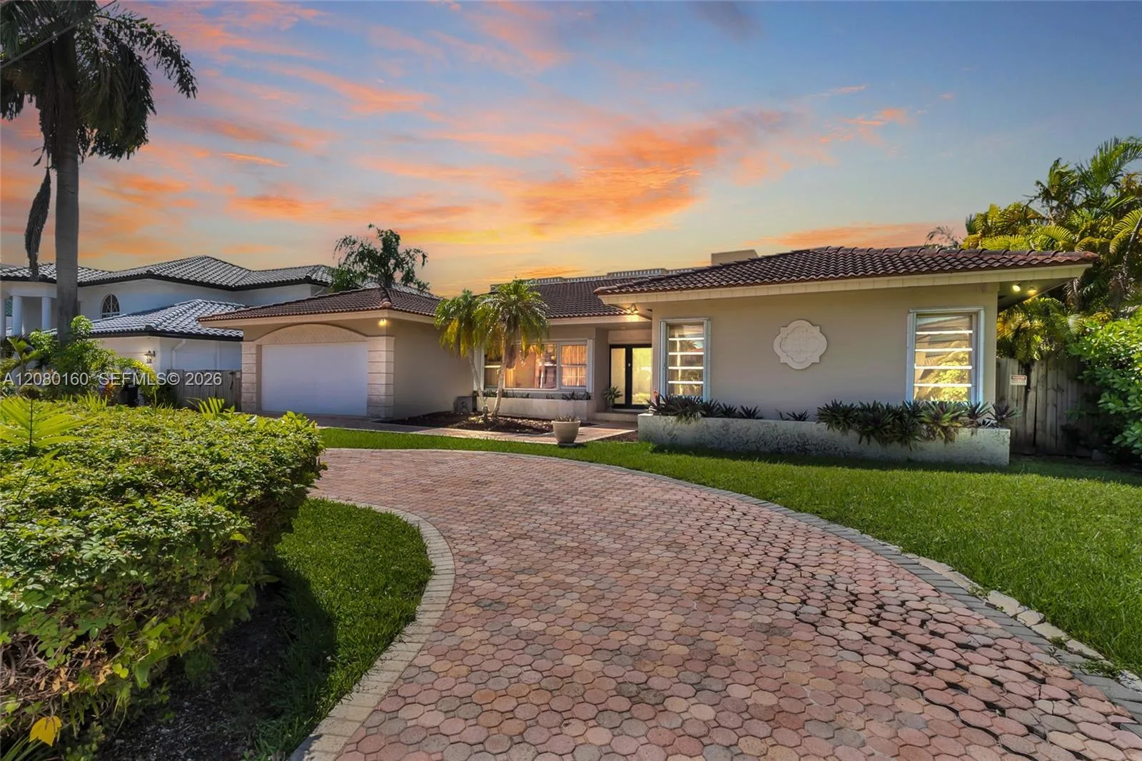 2930 NE 164th St, North Miami Beach, FL 33160