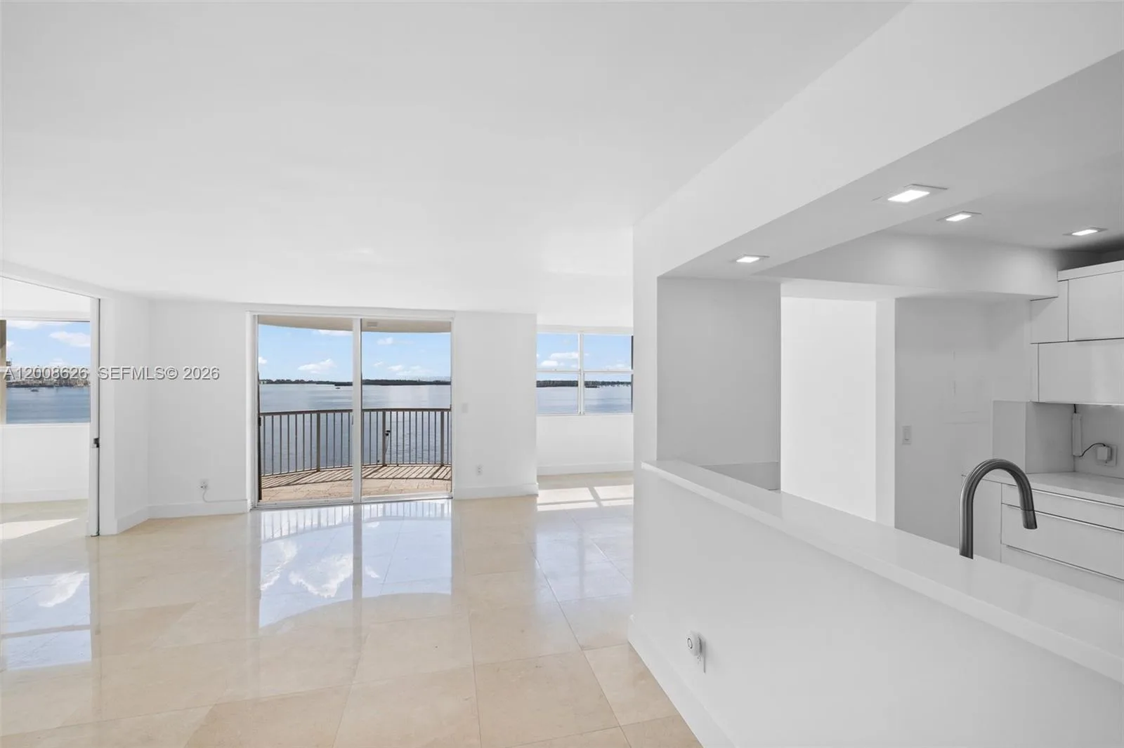 1420 Brickell Bay Dr # 1001A, Miami, FL 33131 — zdjęcie 3