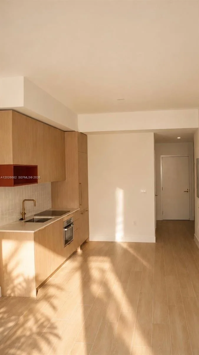 90 NE 32nd St. # 209, Miami, FL 33137