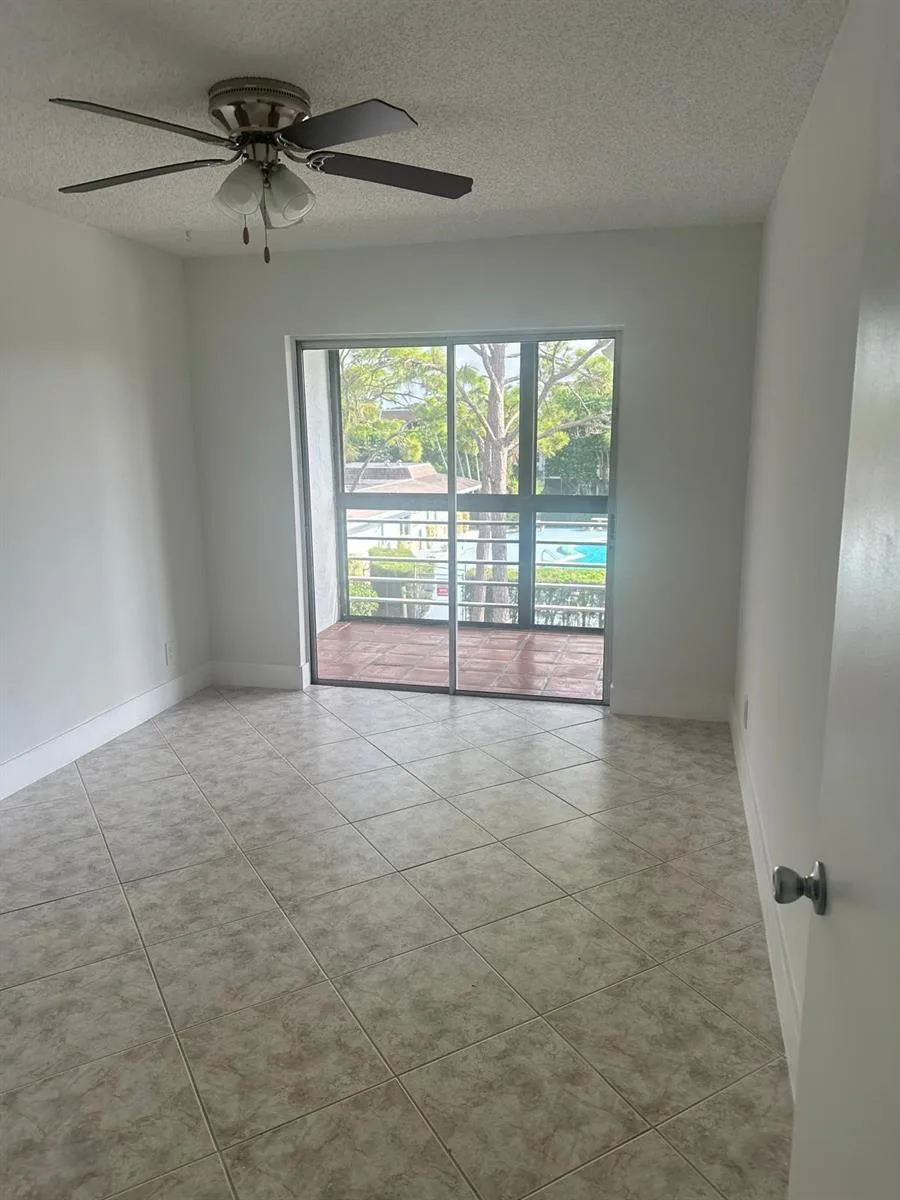 2100 Springdale Boulevard # 303, Palm Springs, FL 33461 photo 9