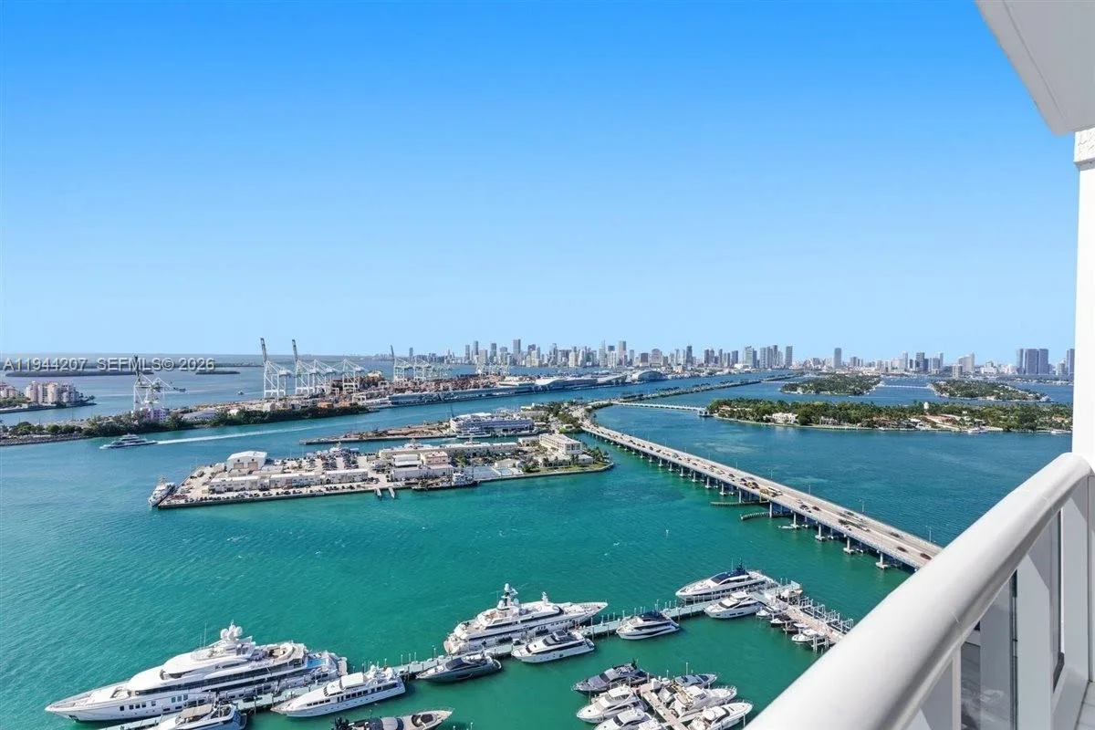 400 Alton Rd # 3403, Miami Beach, FL 33139